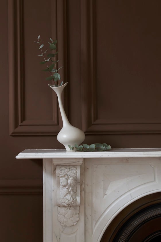 London Brown Edward Bulmer Natural Paint