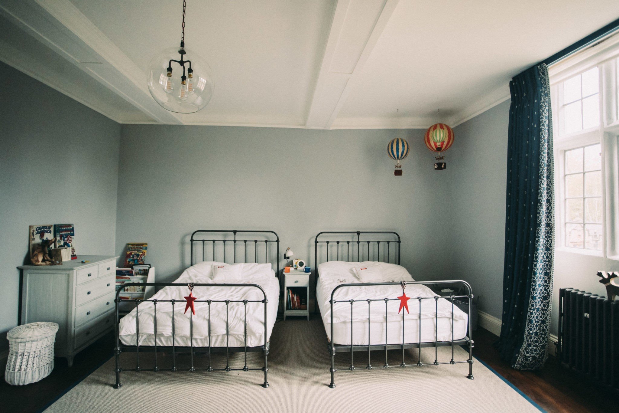 Christmas C'est Chic! 5 Colourful Room Ideas Edward Bulmer Natural Paint